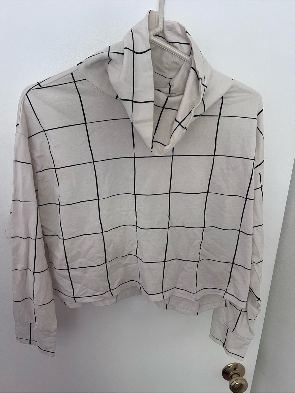 H&M White w/ Black Checked Long-Sleeve Turtleneck Neck Grid Top